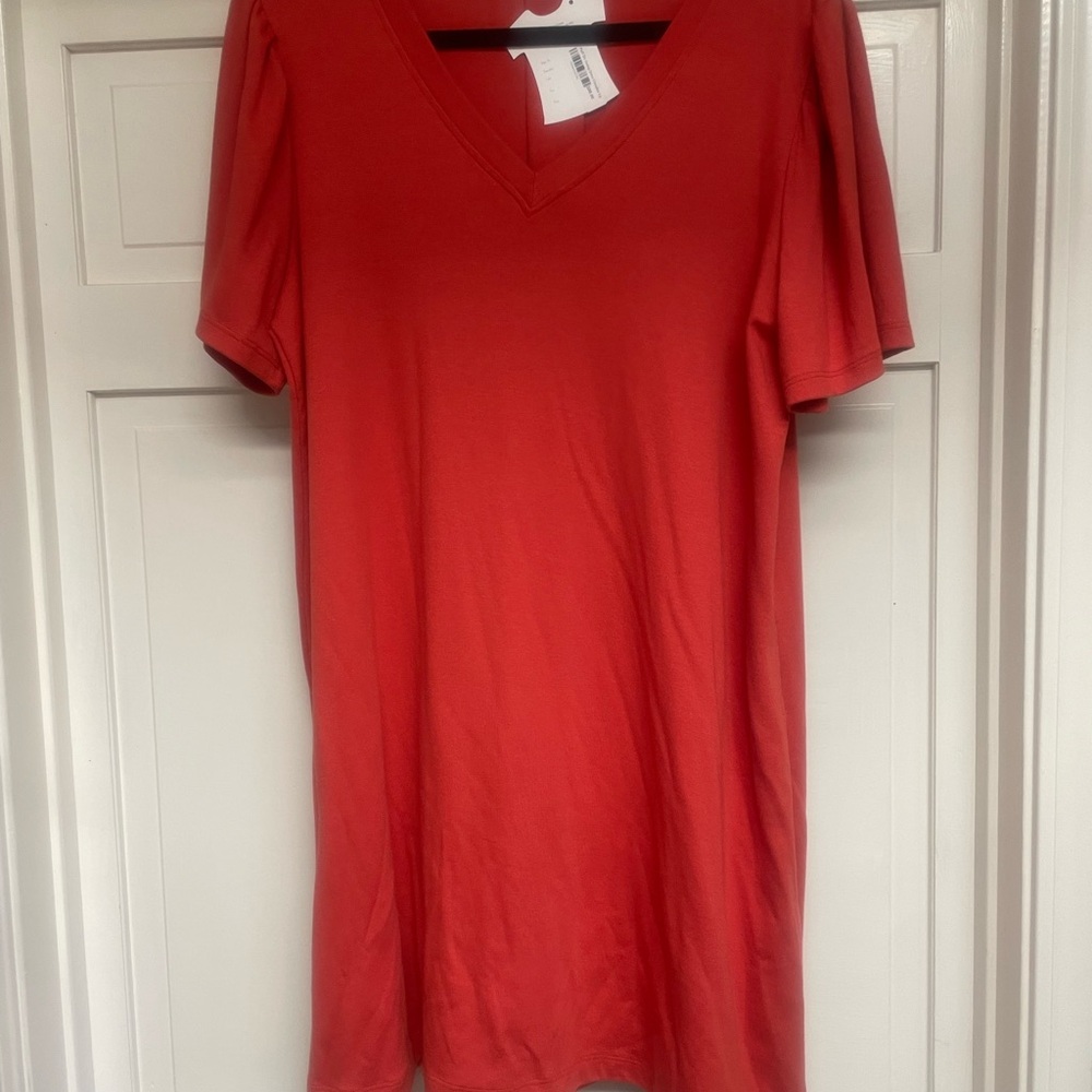Boutique V-Neck Rust Women's Dress
NWT